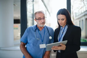 el Magíster en Salud Pública de UNAB es la elección académica perfecta para prepararse y enfrentar los nuevos desafíos desde la alta dirección de los sistemas de salud.